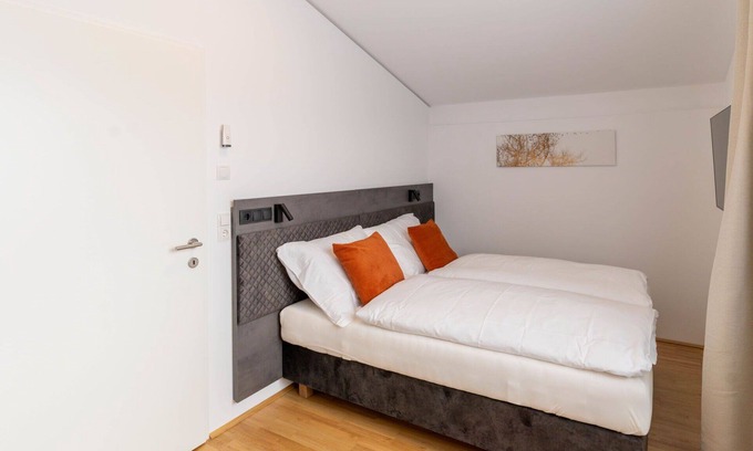 Mieming Apartment | Lovely apartment for 6 guests with WIFI, TV and patio