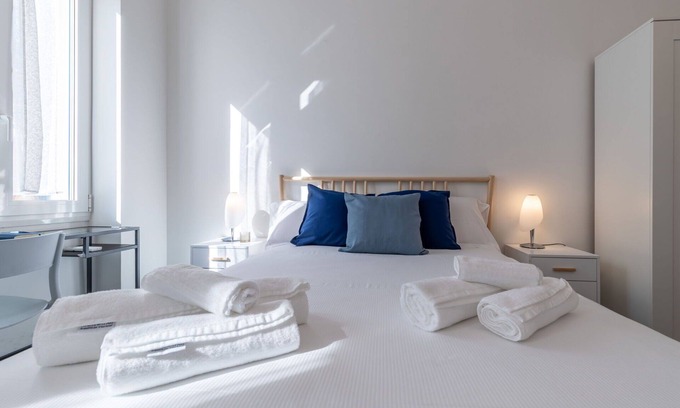 Pavia Apartment | Lovely apartment for 6 people with A/C, WIFI, TV, balcony and panoramic view