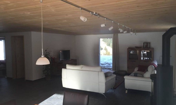 Valbella Apartment | Lovely apartment for 8 people with WIFI, TV and balcony