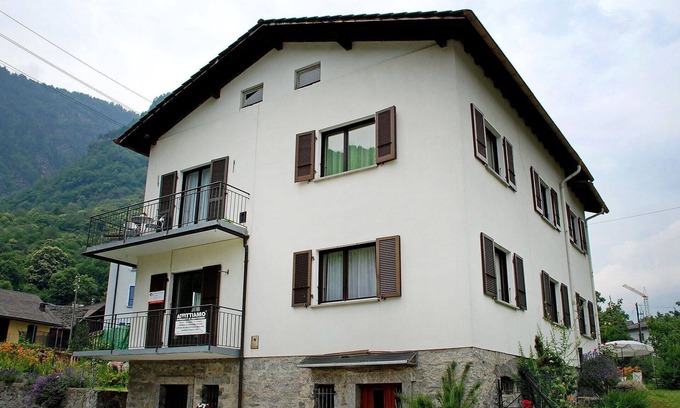 Chironico Apartment | Lovely apartment for 4 guests with WIFI, TV, balcony and panoramic view