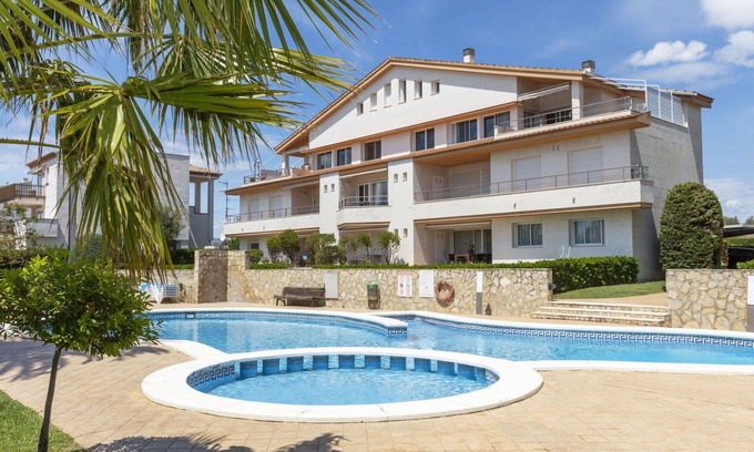 San Jorge Apartment | Lovely apartment for 4 guests with A/C, WIFI, pool, TV, patio and pets allowed
