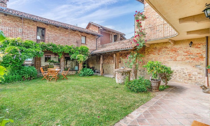 Aramengo Apartment | Lovely apartment in Aramengo with WiFi
