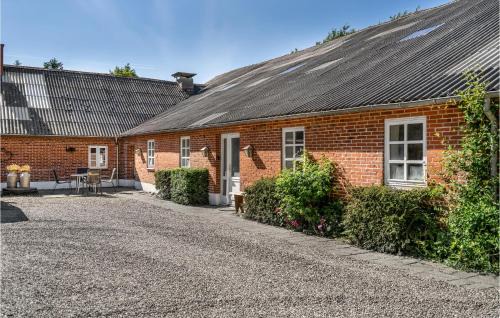 Skjern Apartment | Lovely Apartment In Skjern With Wifi