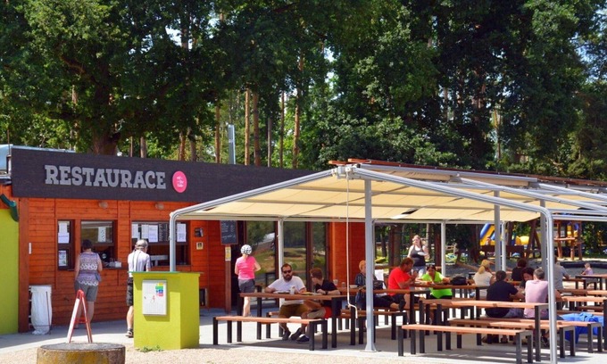 Hradec Kralove House | Lovely apartment in villa for 12 people with WIFI, TV, patio and pets allowed