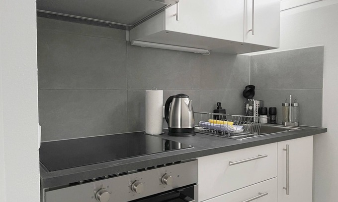 Osnabrueck Apartment | Lovely double bed studio I home2share