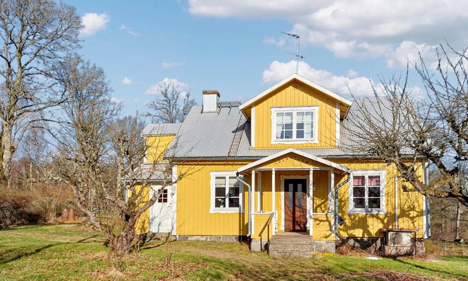 Rodeby House | Lovely home in Fridlevstad with WiFi