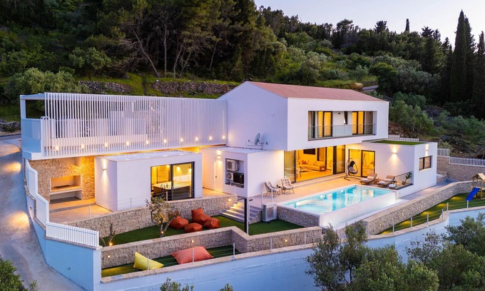 Preko House | Lovely home in Preko with sauna