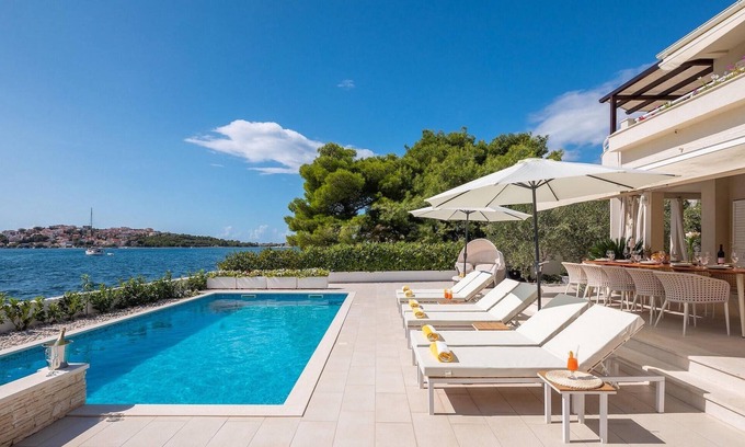 Podglavica House | Lovely home in Rogoznica