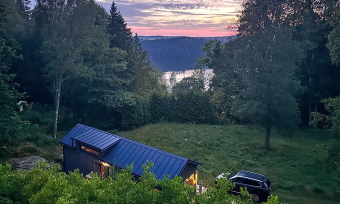 Tollered House | Lovely home in Tollered with lake view