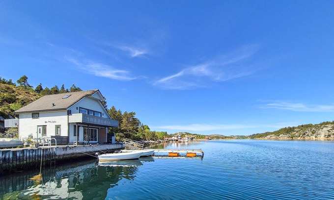 Bomlo House | Lovely home in Urangsvåg