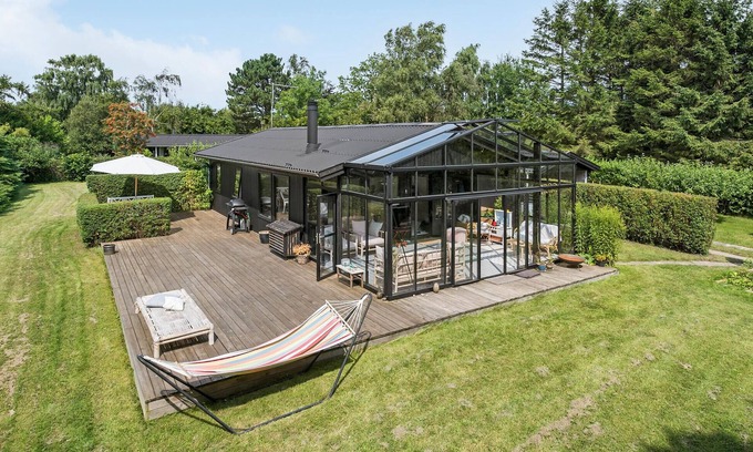 Holloselund House | Lovely home in Vejby with kitchen