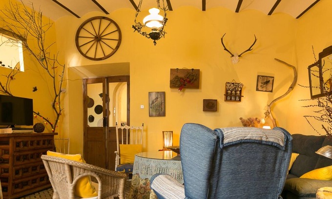 Zufre House | Lovely house with character ~ Aracena Natural Park ~ 45 Minutes Drive From Sevi