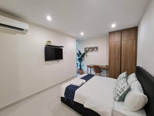 Batu Lintang Apartment | Lovely Kozi Square Studio 1 Bedroom with Pool LV7E