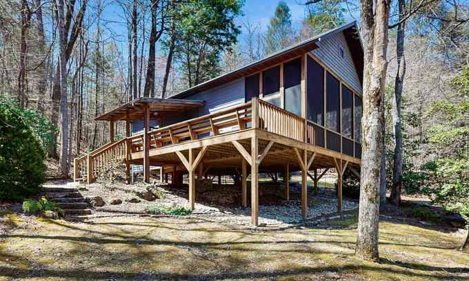Blue Ridge Cabin | Lovely riverfront cabin in secluded setting w/private hot tub, deck, & firepit
