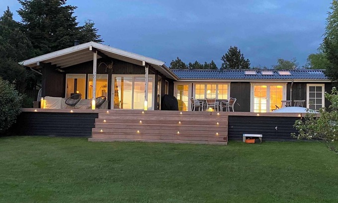 Hillerod House | Lovely summer house by Arresø