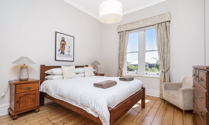 South Fremantle Apartment | Lovely warm and bright private apartment located in the heart of South Fremantle