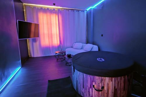 Metz-Centre – Ancienne Ville Apartment | Loveroom Metz Centre Private Spa
