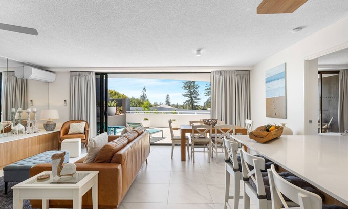 Coolum Beach Apartment | Lucaya - 2/6 Frank Street