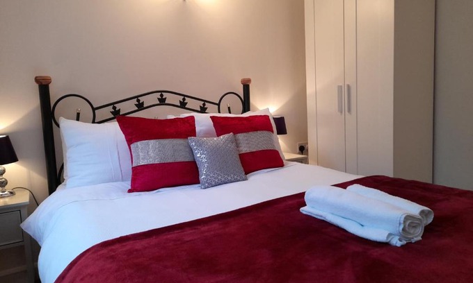 Craven Arms Apartment | Lucea Cottage