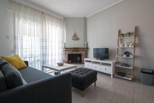 Paralia Ofryniou Apartment | Lucky's studio