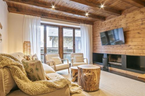 Vielha e Mijaran Apartment | Luderna - Apto con terraza Cap de la Vila