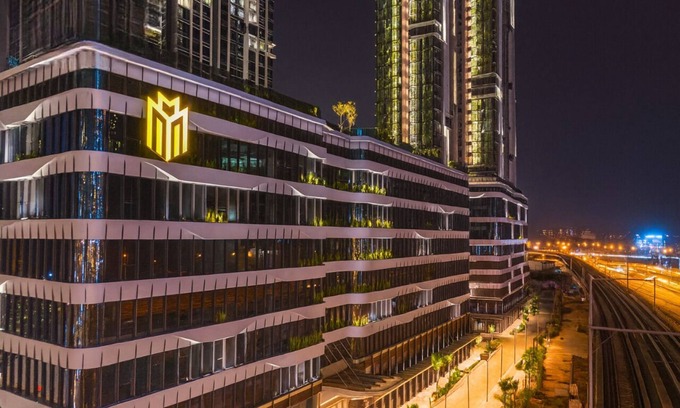 District 9 Apartment | Lumière Riverside by Urban Home
