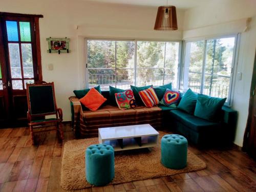 Juan Martin de Pueyrredon House | Luminosa casa en El Volcán