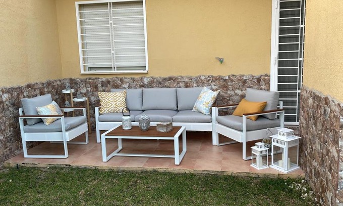 Vera Apartment | Luminoso y tranquilo apartamento con jardin en campo de Golf Valle del Este