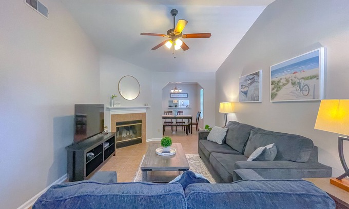 Tallahassee House | Luminous & Pristine, Spacious and Serene!