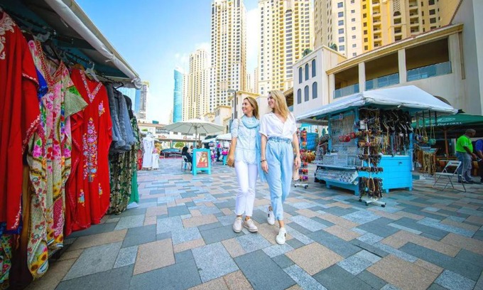 Dubai Marina Hostel | Lunar Beach View Hostel