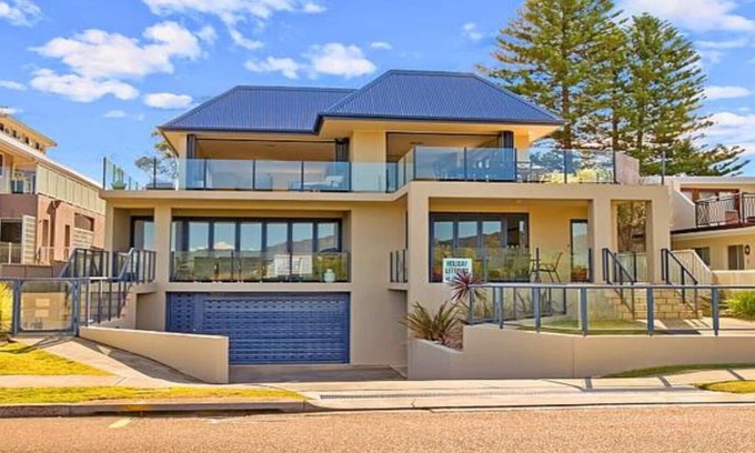 Ettalong Beach House | LURO 2 - WATERFRONT LUXURY