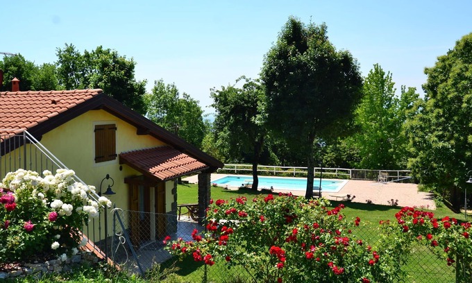 Margine Coperta-Traversagna Cottage | Lush Home in Montecatini Terme in Valdinievole with BBQ