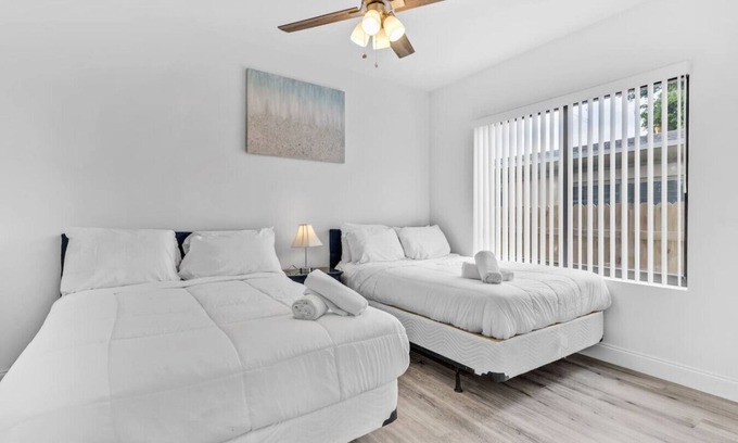 Seybold Apartment | Lux 1BD 5 min to Design District