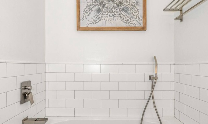 Over-the-Rhine Apartment | Lux 3BR Home on Washington Park | Walk Everywhere