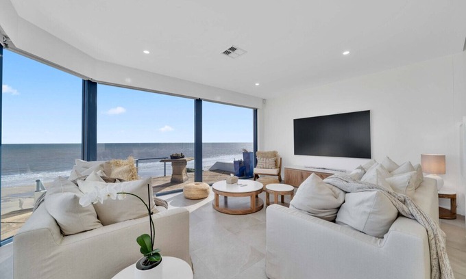 North Brighton Apartment | Lux Escape on Esplanade | By Host Solutions