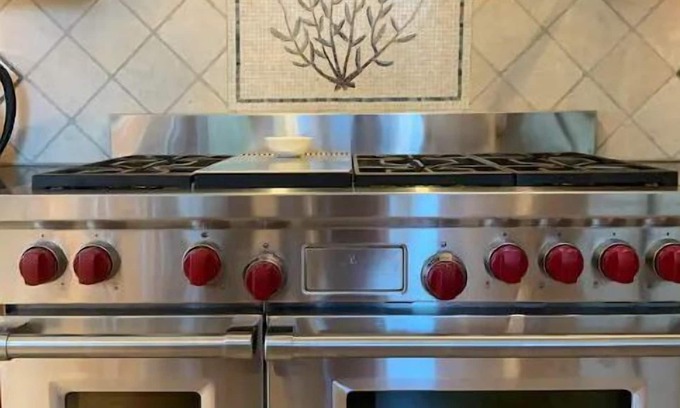 Kerhonkson House | Lux Retreat in Rustic Elegance & Comfort-Chem Free