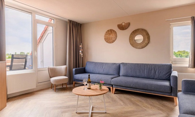 Bruinisse Apartment | Luxe 10-person family getaway