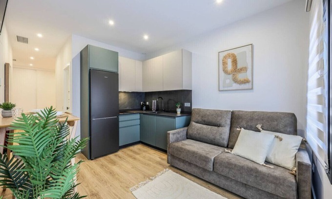 Las Acacias Apartment | Luxe Apartments Madrid Rio by Rentitup