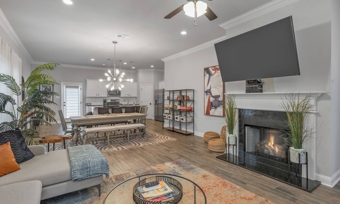 Broadmoor House | Luxe, Central, & Contemporary - A Modern Utopia!nTv in each room.