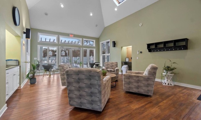 Norwich Condo | Luxe Condo in Norwich Less Than 3 Minutes From Mohegan Sun