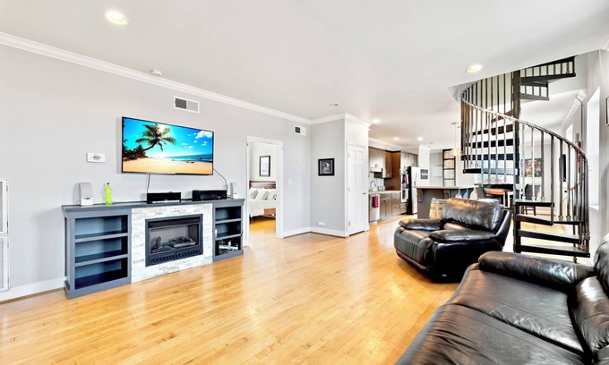 Birmingham Apartment | Luxe Downtown Birmingham Retreat by Railroad Park!