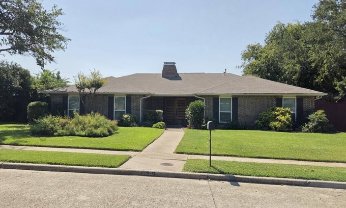 Far North Dallas House | Luxe Modern Private Getaway: Spacious 5-bedroom house in charming Dallas