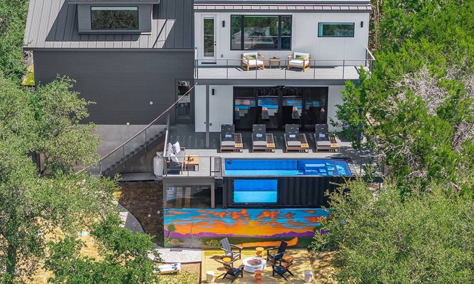 Apache Shores House | Luxe Pool, Fire Pit, Lake Views - Sundown Social
