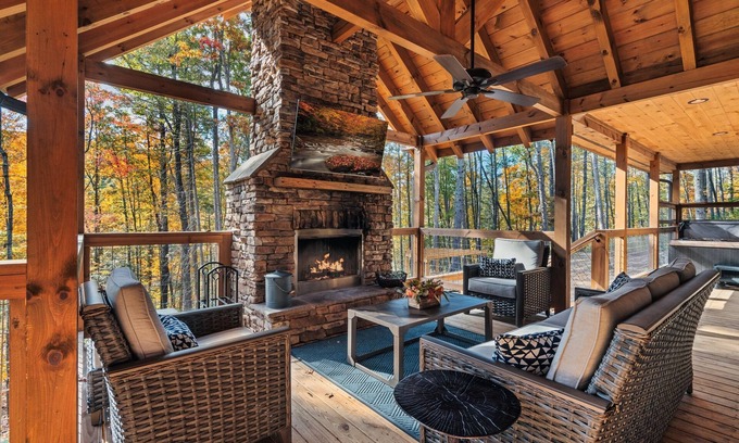 Gatlinburg - Pigeon Forge Cabin | LUXE Swimming Pool cabin * Sleeps 12 * Theater * Game Room* Firepit