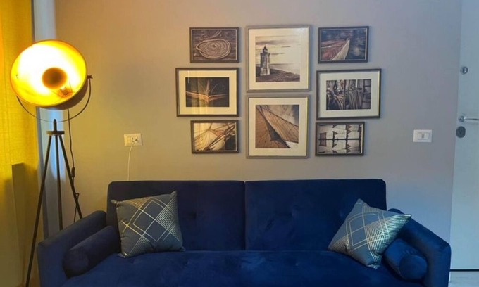 Crotone House | Luxro Home