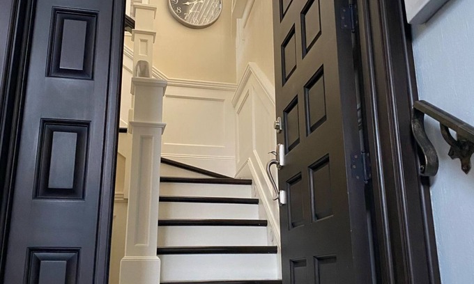 San Lucas Sacatepequez House | Luxurious house, with exclusive details. Living Room, Kitchen, Dining Room, Study Room