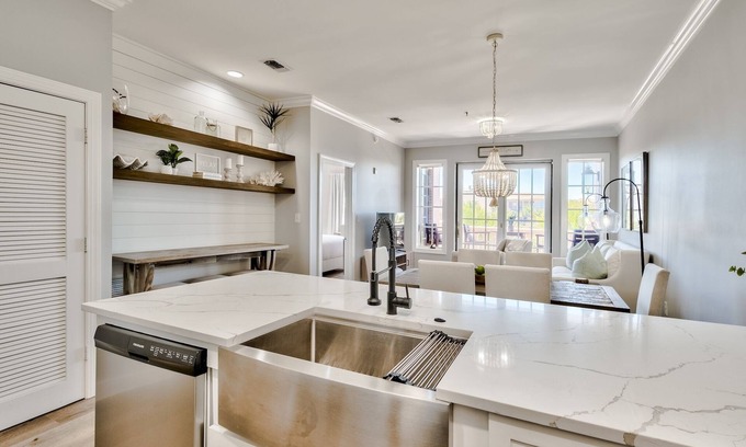 Seacrest Beach Condo | Luxurious 3 BR Condo overlooking 30A nestled between Rosemary & Alys Beach