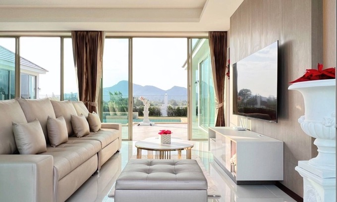 Nong Kae Villa | Luxurious 4-Bedroom Pool Villa with Best Mountain Views