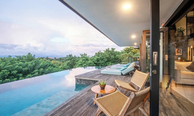 Pecatu Villa | Luxurious 6BR Clifftop Villa, 5 Minutes to Bingin