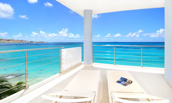 Simpson Bay Condo | LUXURIOUS BEACH FRONT UNIT - SPECTACULAR OCEAN VIEWS.